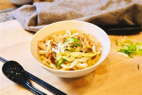  晋中刀削麺、濃厚なスープに絡みつく手打ちの極細麺が織りなす至高の一杯はなぜそんなに美味しいのか？